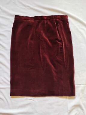 Vintage Escada Margaretha Ley Burgundy Cotton Velvet Pencil Skirt - Size 42 (US